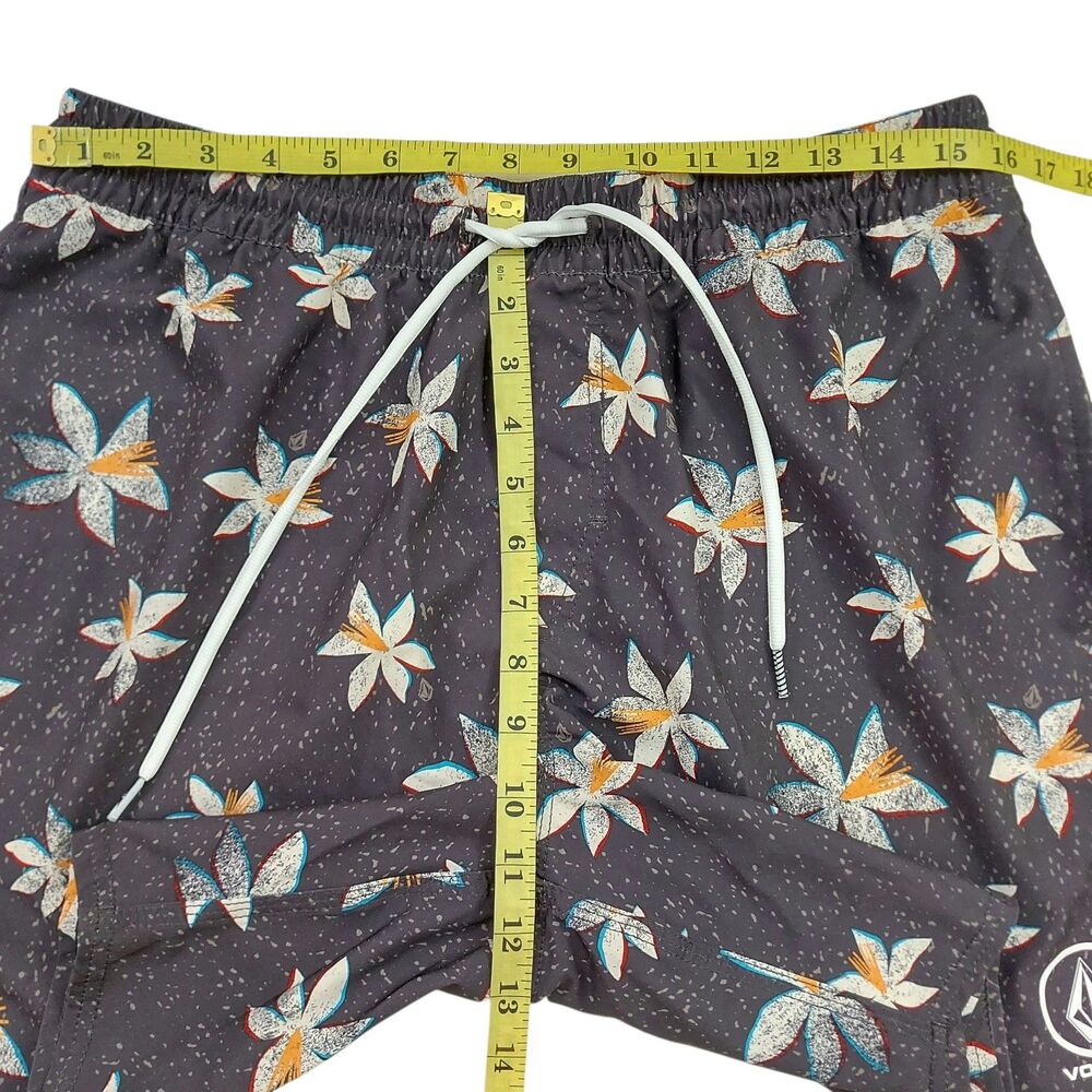 Volcom Board Shorts Mens Large Gray Floral Surfcore Coastal Retro Swim Trunks - Picture 10 of 11